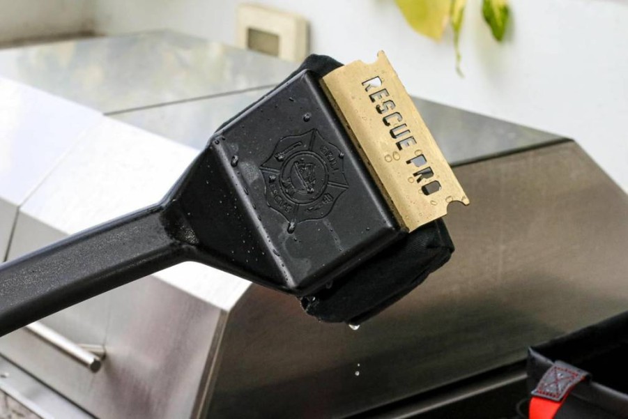 Grill Rescue Pro BBQ Cleaner - Bristle-Free, Replaceable Scraper Head for Cast Iron & Stainless Steel Grates - Durable Barbecue Cleaning Tool [Upgraded Design]