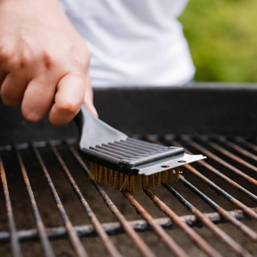 Chef Craft 9-Inch Black Plastic Handle Short Grill Brush for BBQ Cleaning – Durable & Efficient